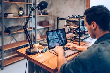 IU Berufsbegleitendes Studium