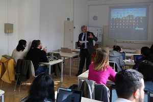 Die FHWS offeriert zahlreiche zukunftsgerichtete Studiengänge.