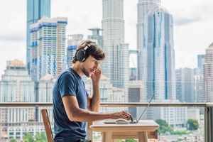 Immobilien kann man studieren – an DER Immobilienhochschule