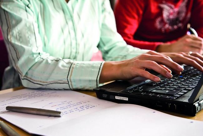 Wir bieten vielfältige Formen der Aus- und Weiterbildung an.